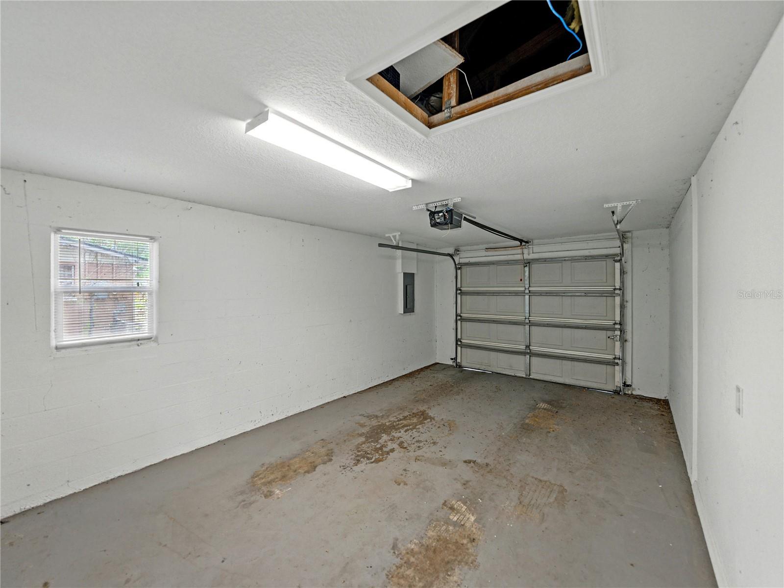 Image 29 of 52 For 829 Lake Avenue