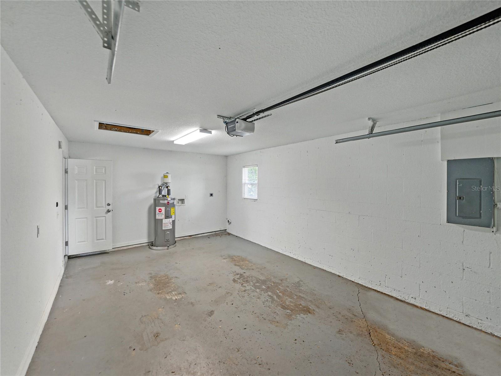 Image 30 of 52 For 829 Lake Avenue