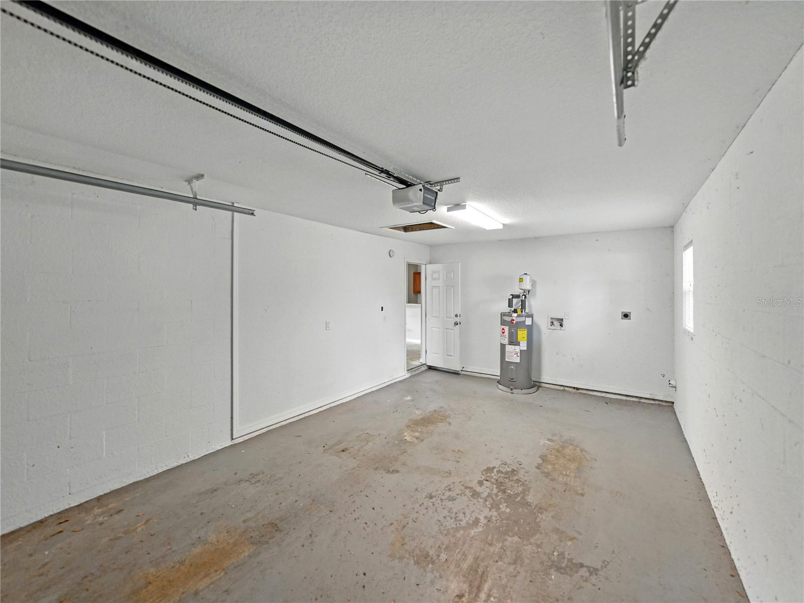 Image 31 of 52 For 829 Lake Avenue