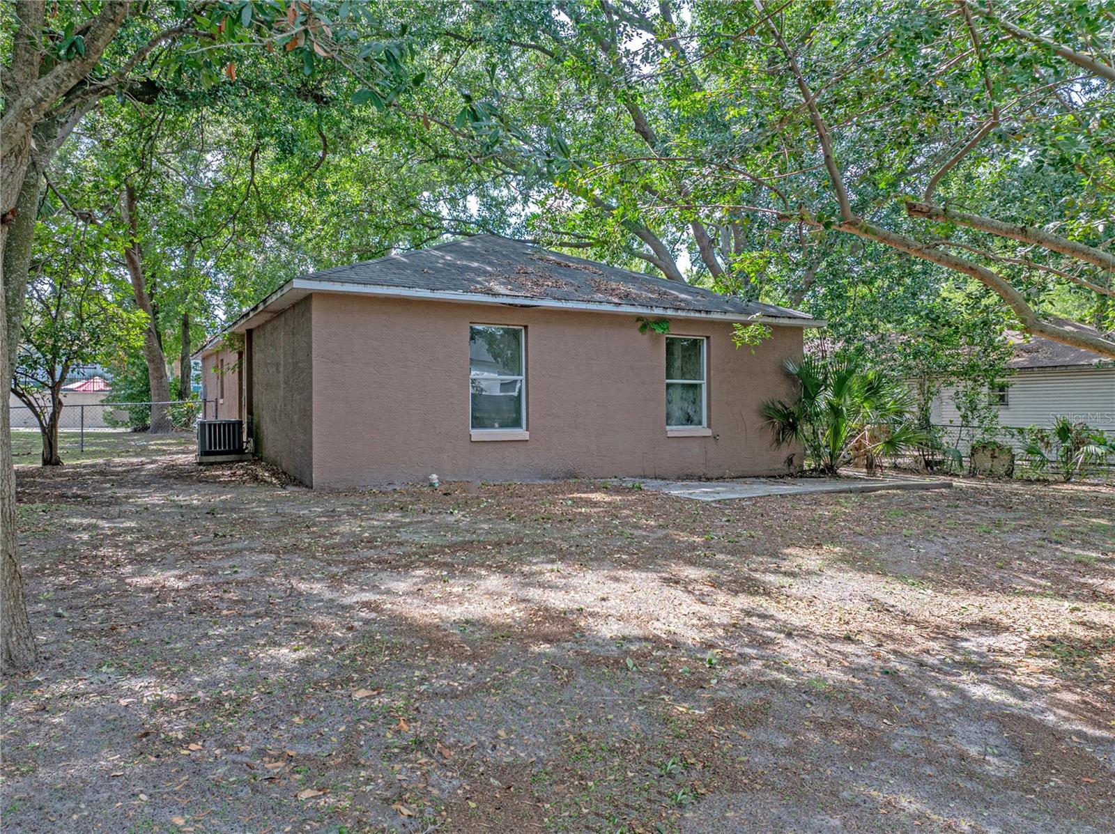 Image 33 of 52 For 829 Lake Avenue