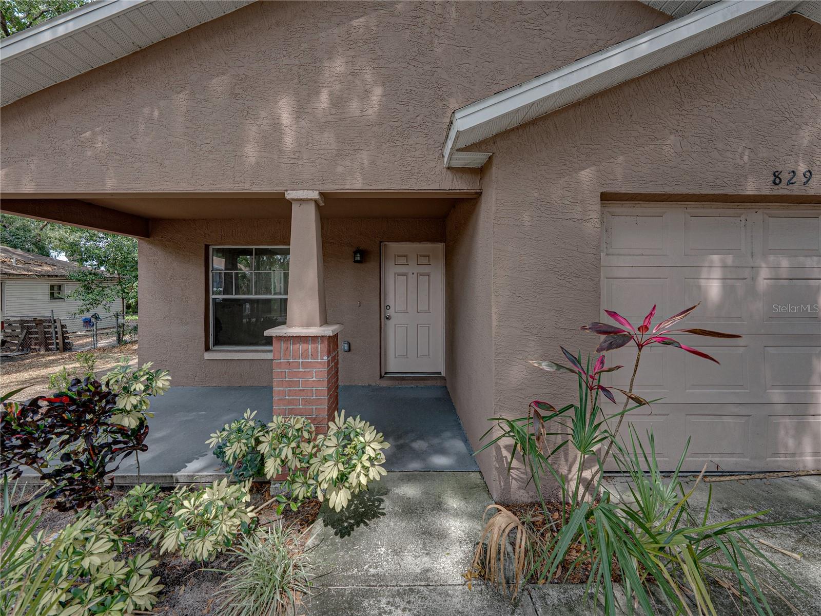 Image 7 of 52 For 829 Lake Avenue