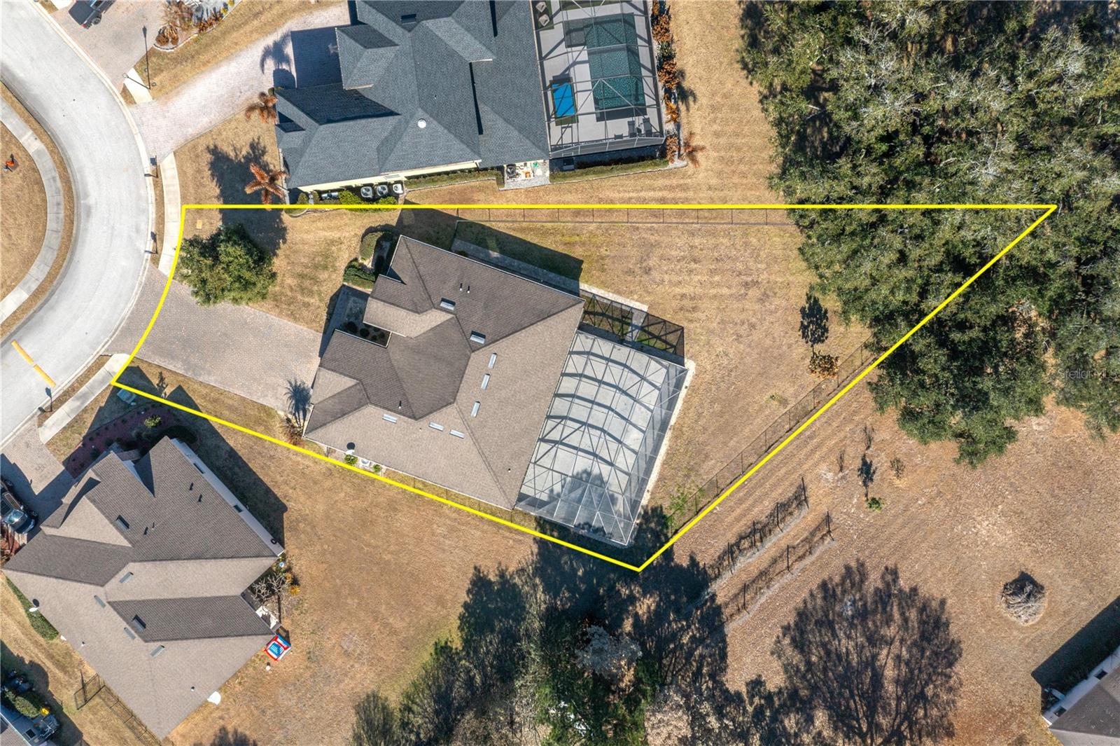 Listing photo id 37 for 1051 Lena Run Court