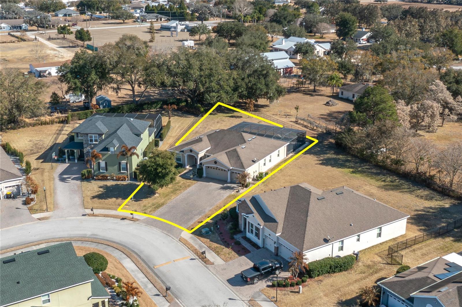 Listing photo id 2 for 1051 Lena Run Court