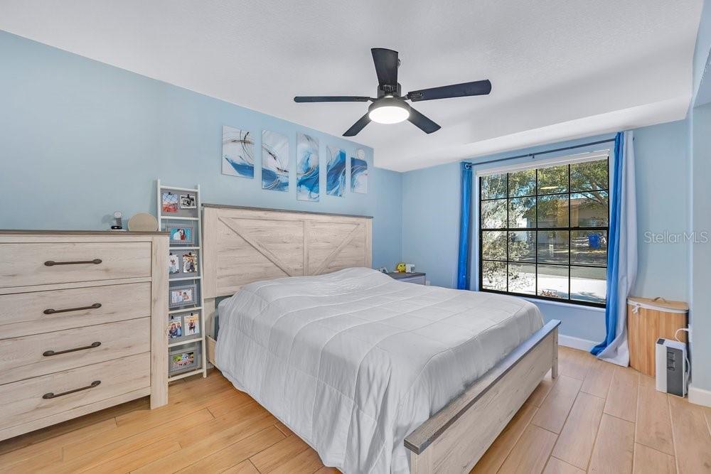 Image 16 of 39 For 937 Buttercup Drive