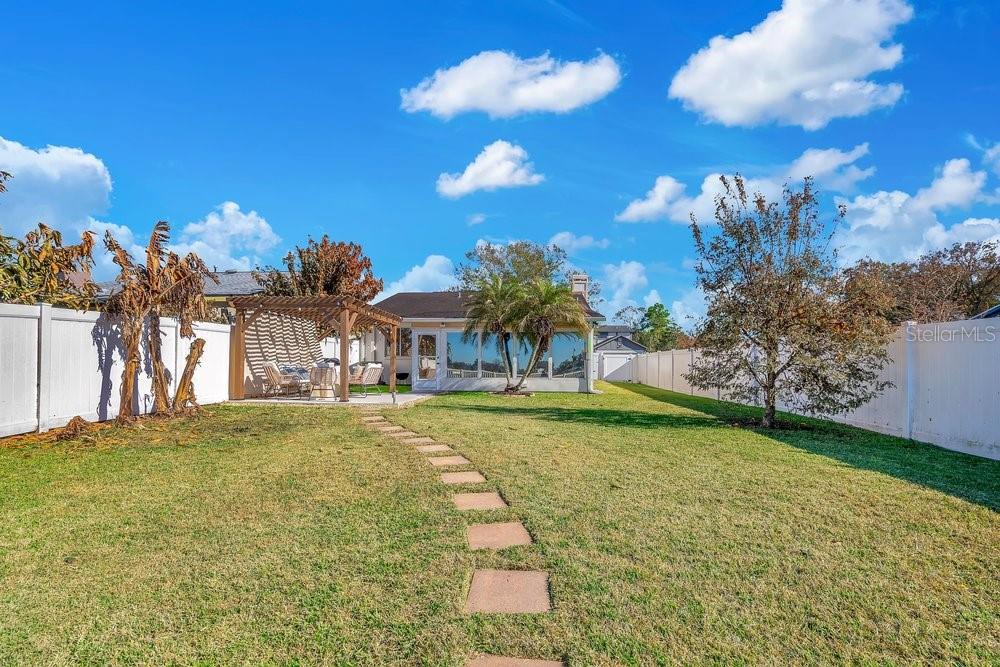 Image 28 of 39 For 937 Buttercup Drive