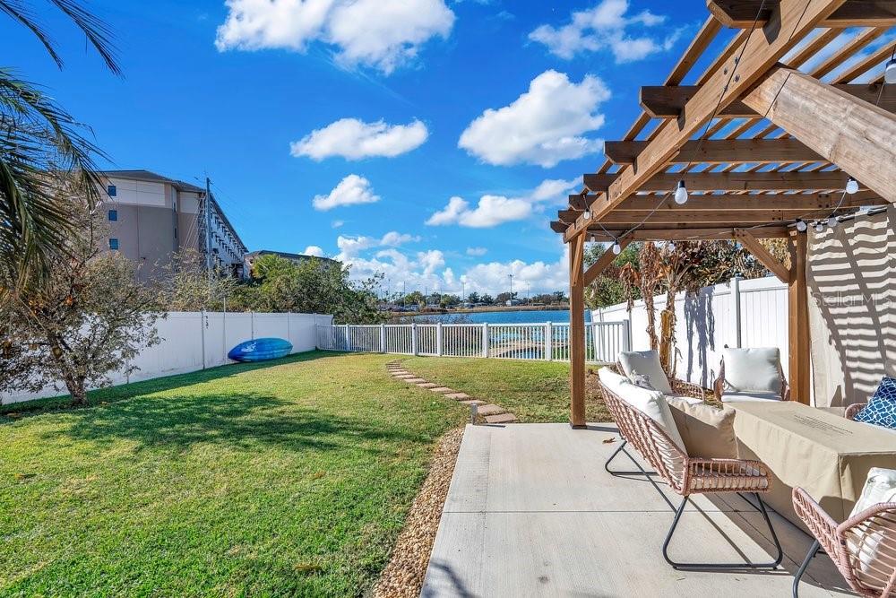 Image 32 of 39 For 937 Buttercup Drive