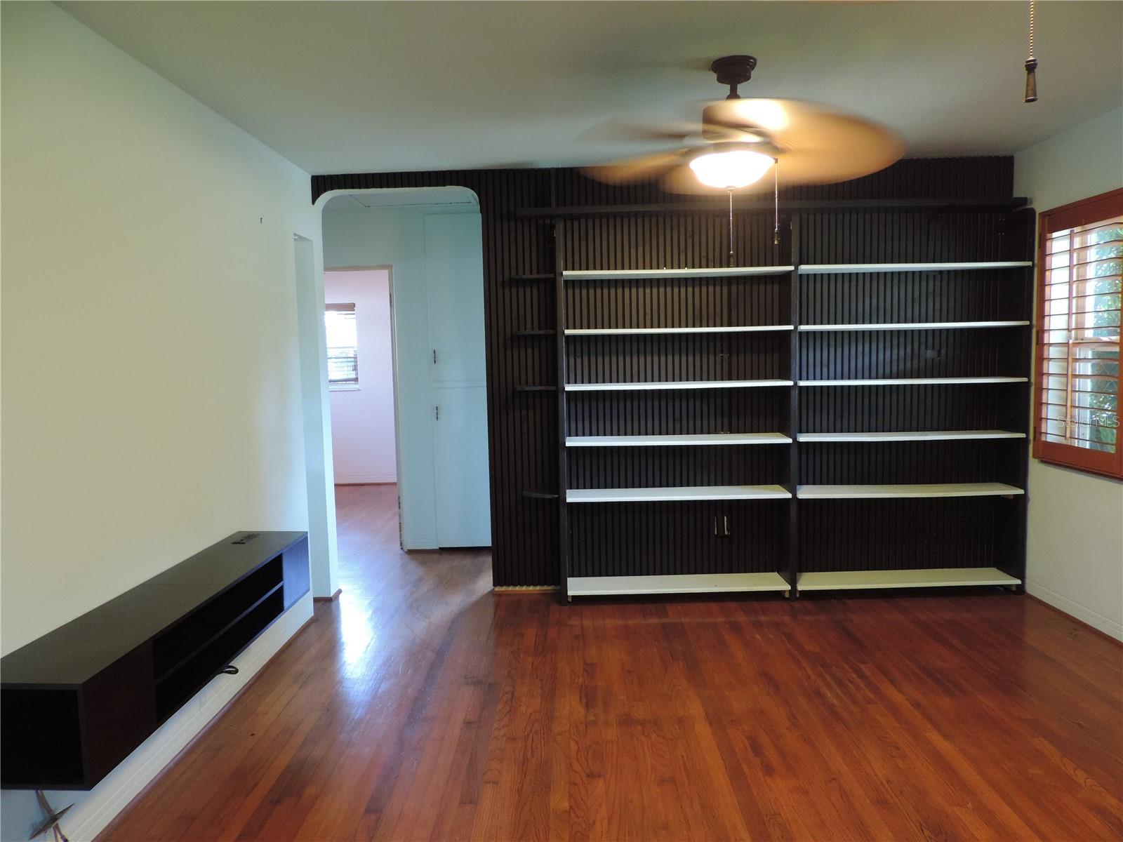 Image 4 of 23 For 5325 11th Avenue S