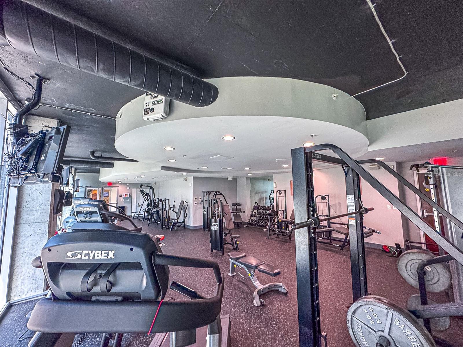 Image 18 of 33 For 155 Court Avenue 2503