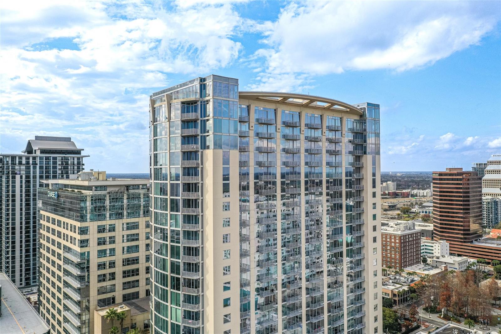 Image 25 of 33 For 155 Court Avenue 2503