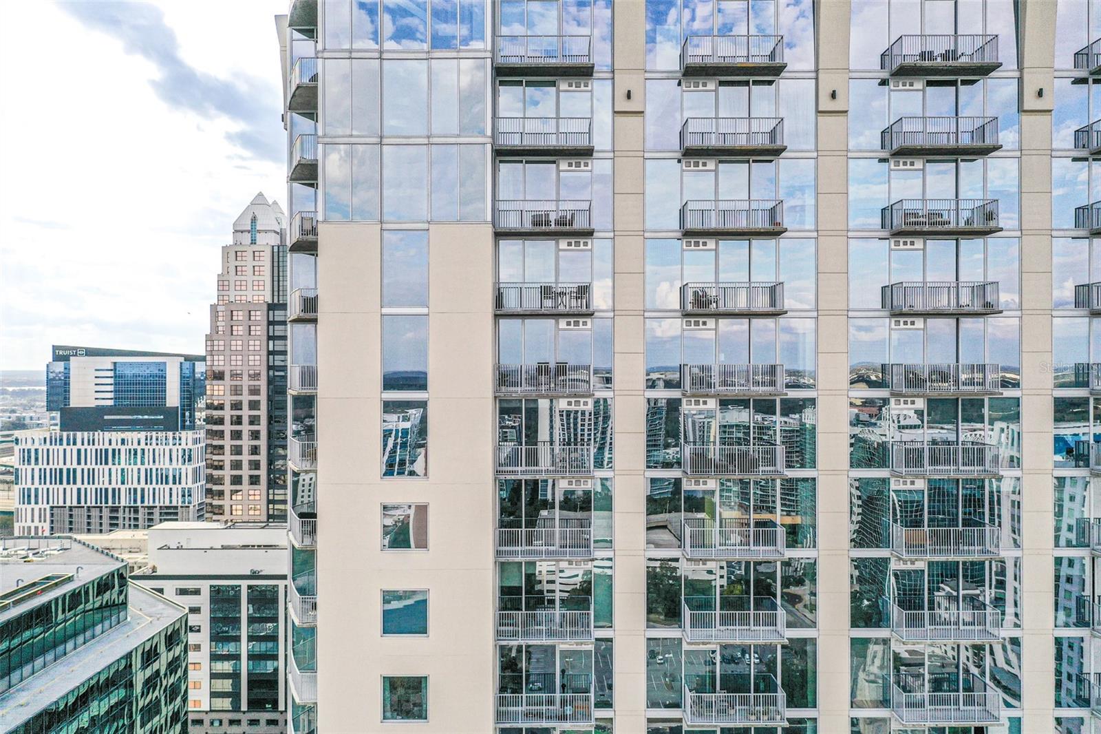 Image 27 of 33 For 155 Court Avenue 2503