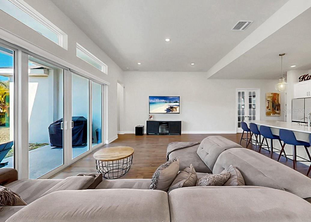 Image 21 of 72 For 5514 Limelight Drive