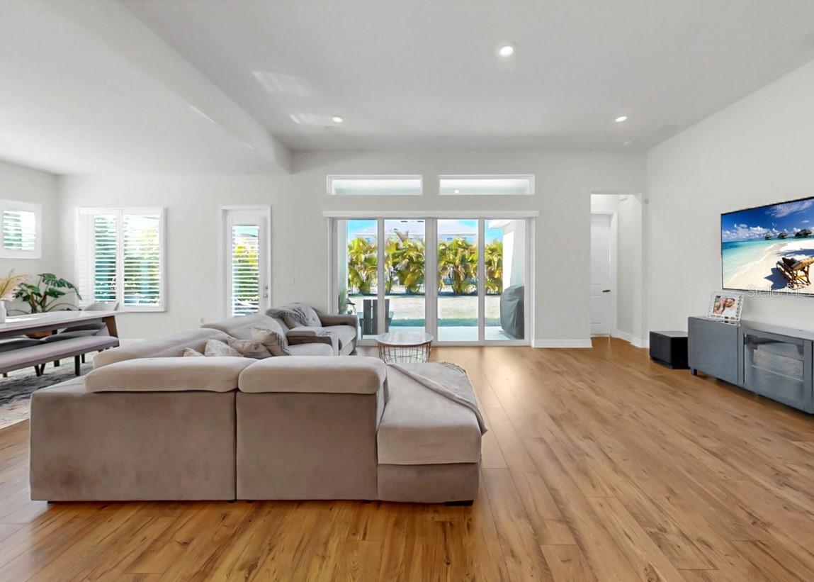 Image 22 of 72 For 5514 Limelight Drive