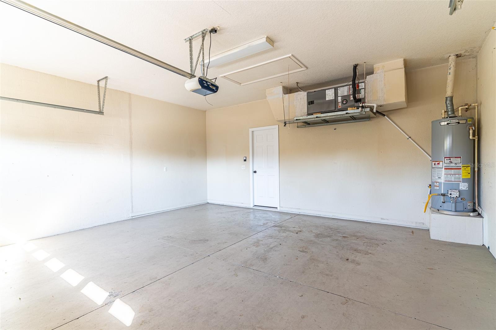 Image 13 of 26 For 3306 Oak Hill Place