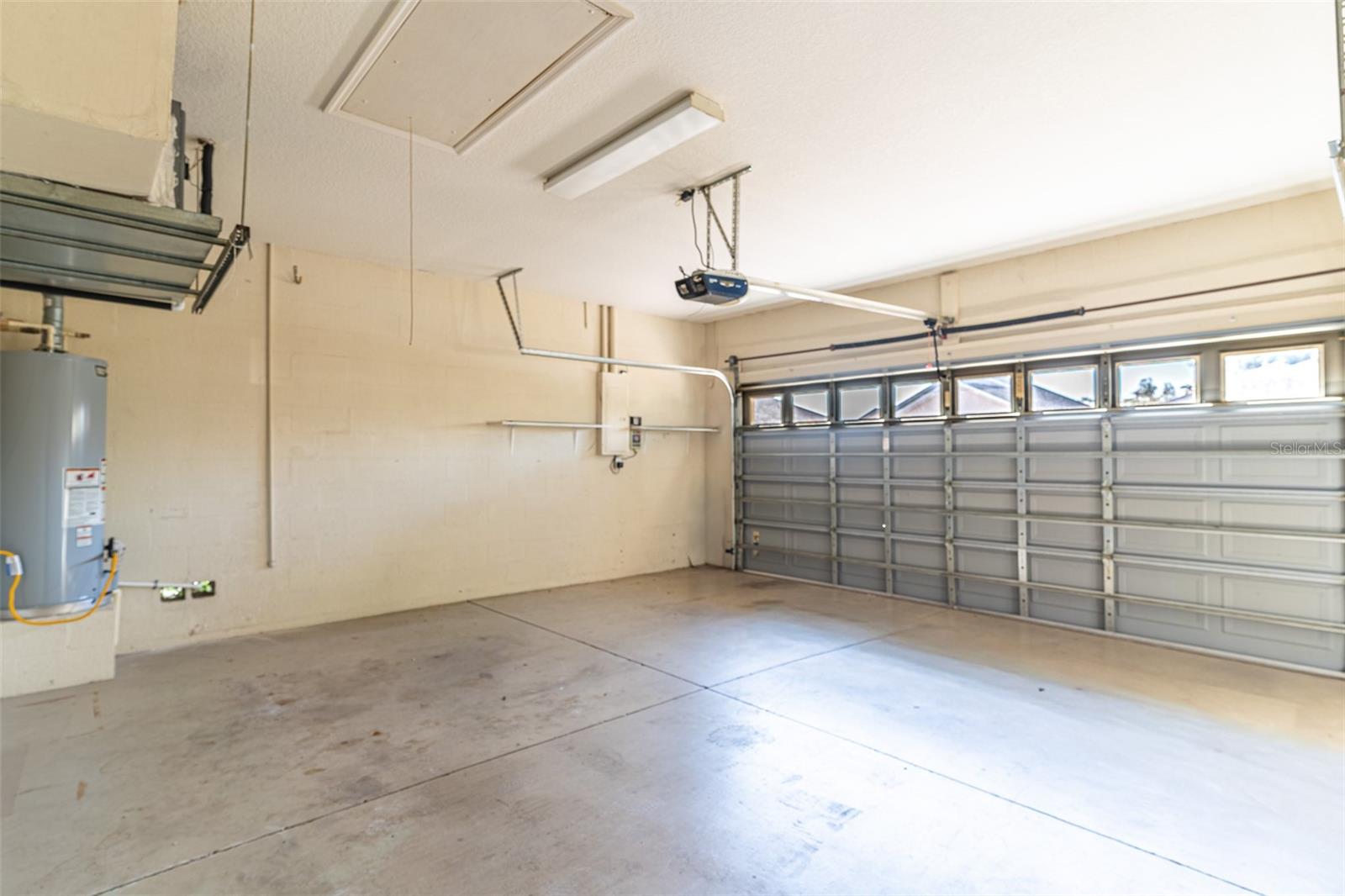 Image 14 of 26 For 3306 Oak Hill Place