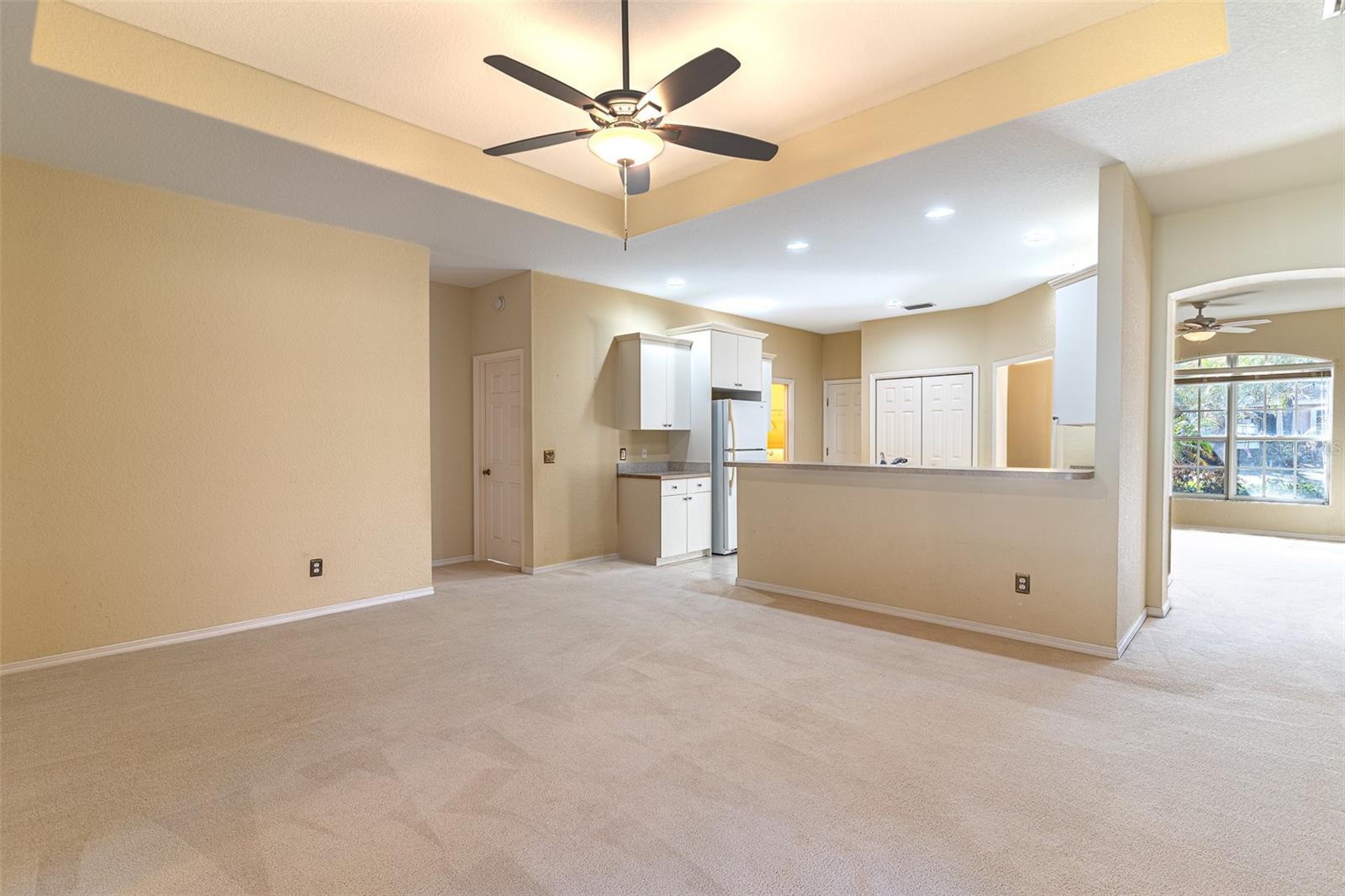 Image 4 of 26 For 3306 Oak Hill Place