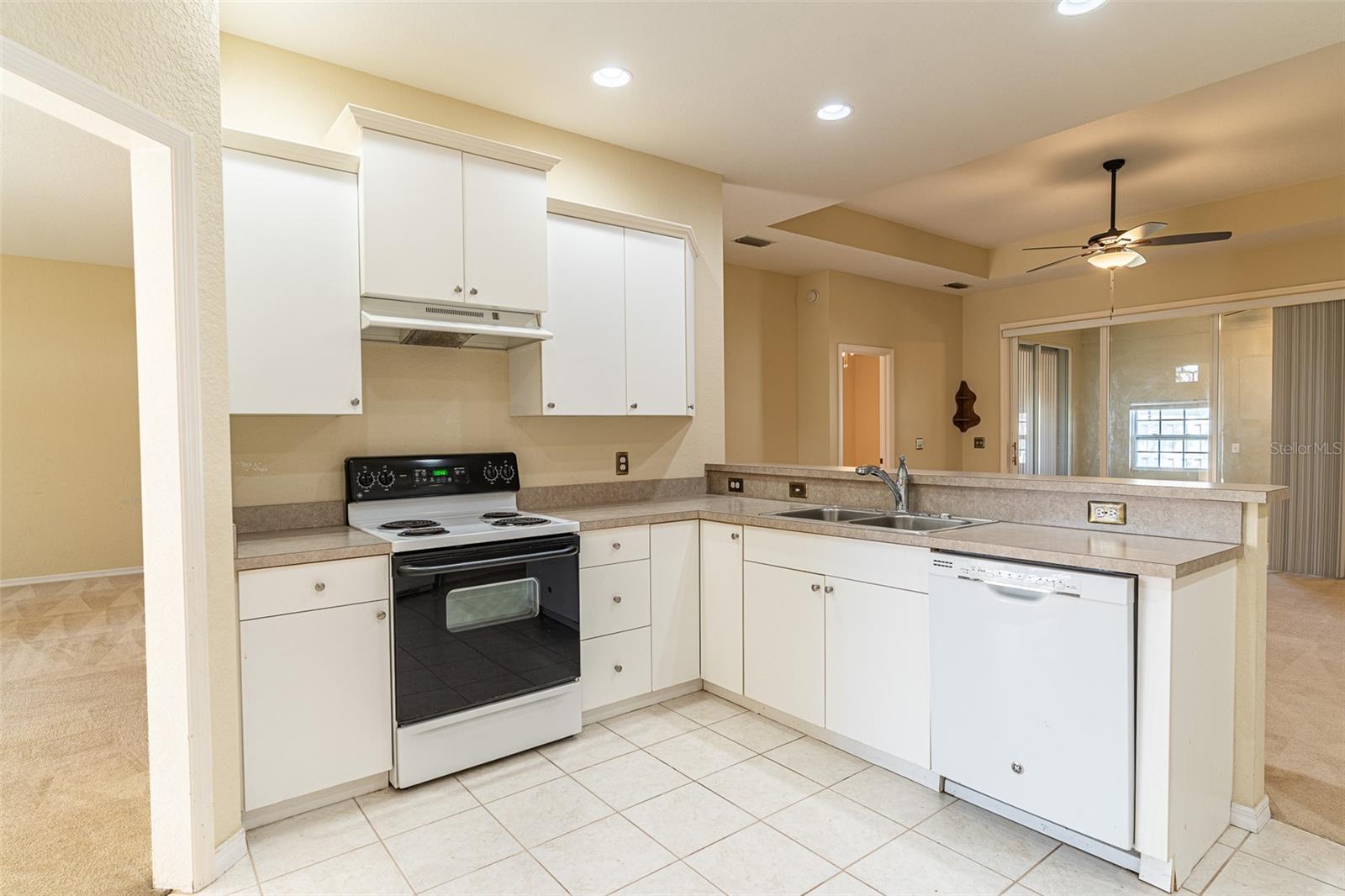 Image 6 of 26 For 3306 Oak Hill Place