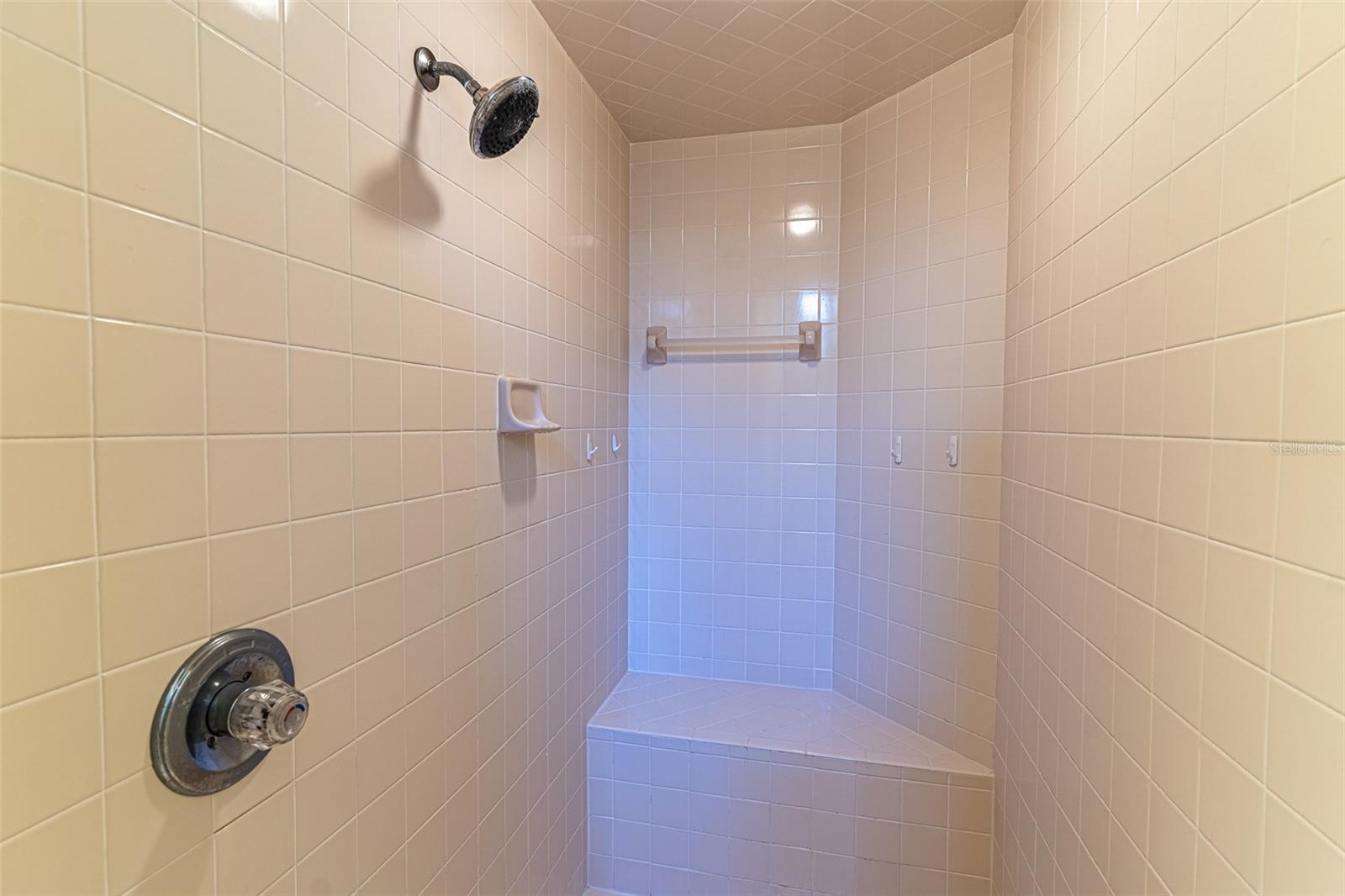 Image 9 of 26 For 3306 Oak Hill Place