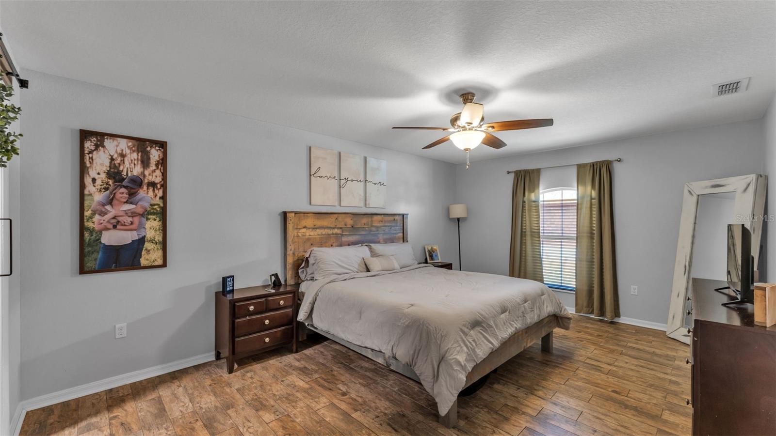 Image 16 of 45 For 2908 Blackwater Oaks Drive