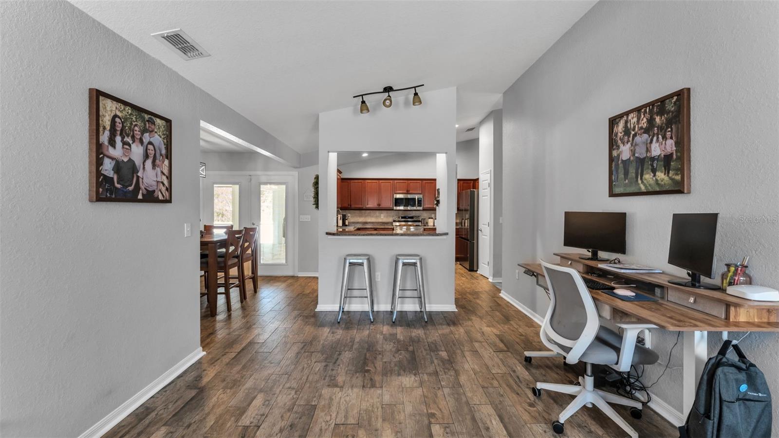 Image 34 of 45 For 2908 Blackwater Oaks Drive