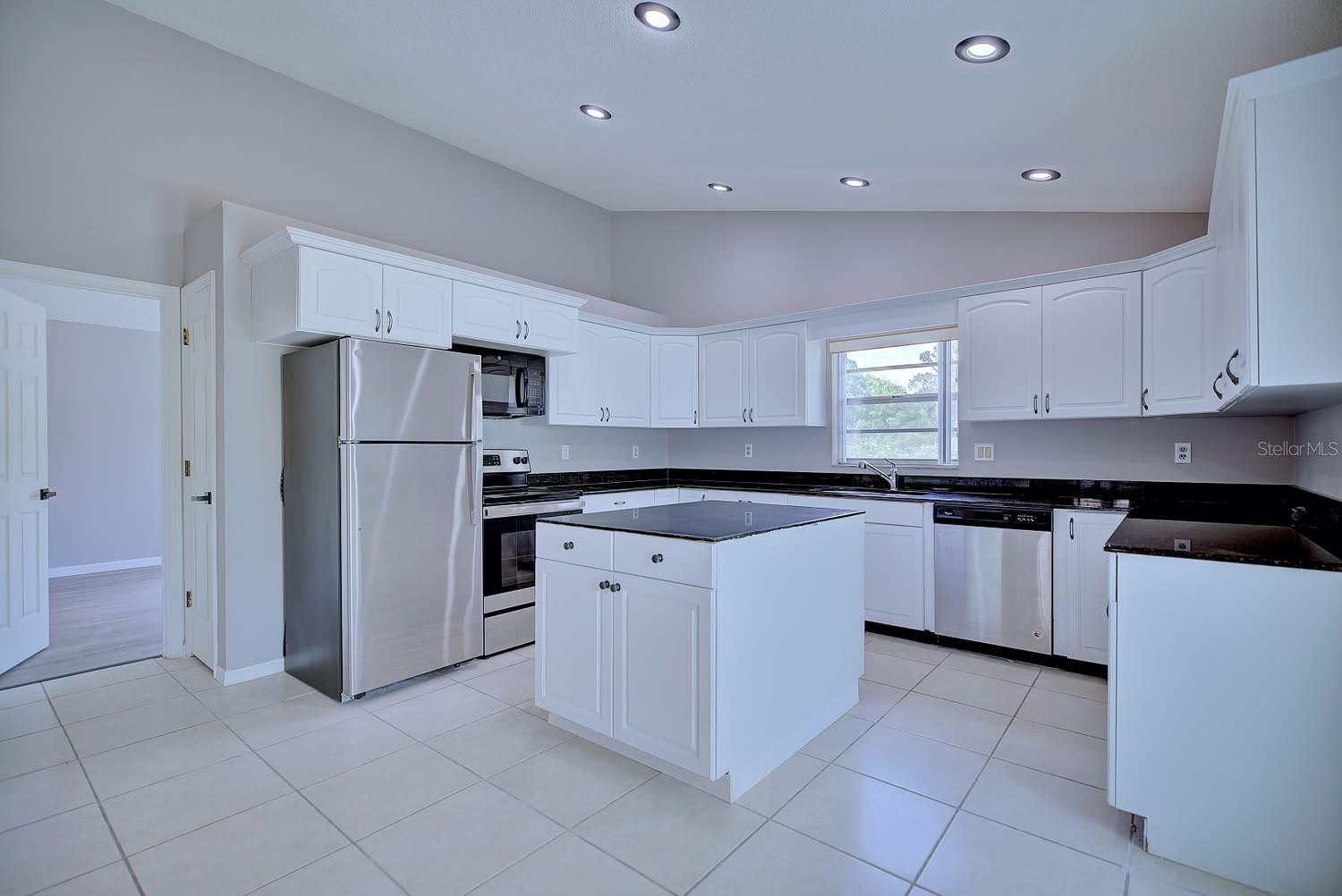 Image 7 of 18 For 2551 Avon Boulevard