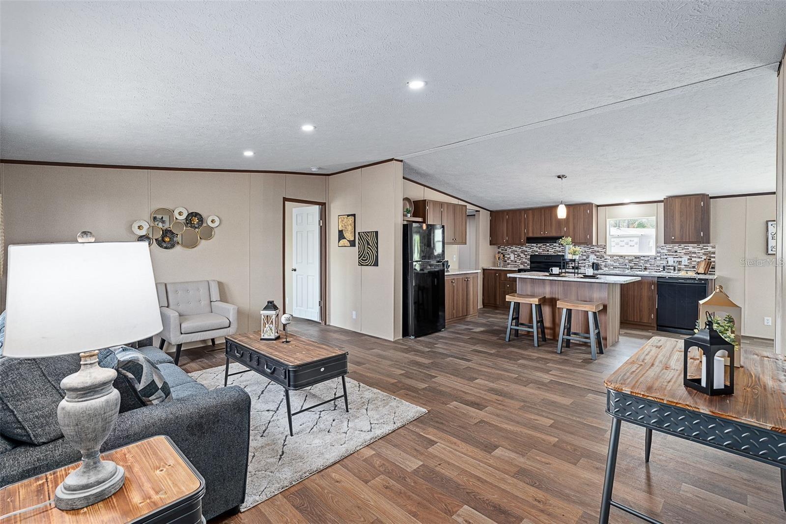 Image 10 of 35 For 8150 Cherokee Road