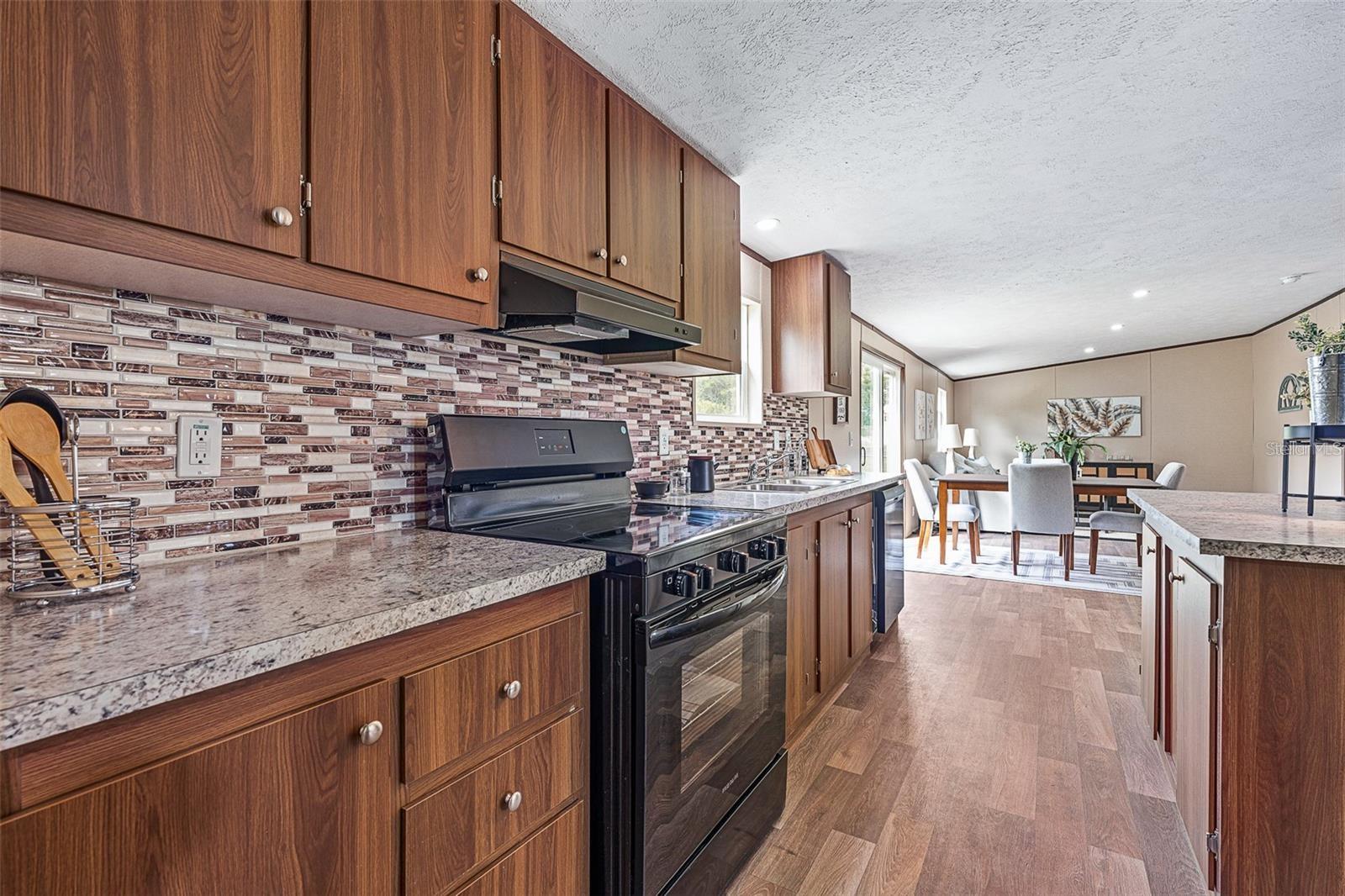 Image 15 of 35 For 8150 Cherokee Road