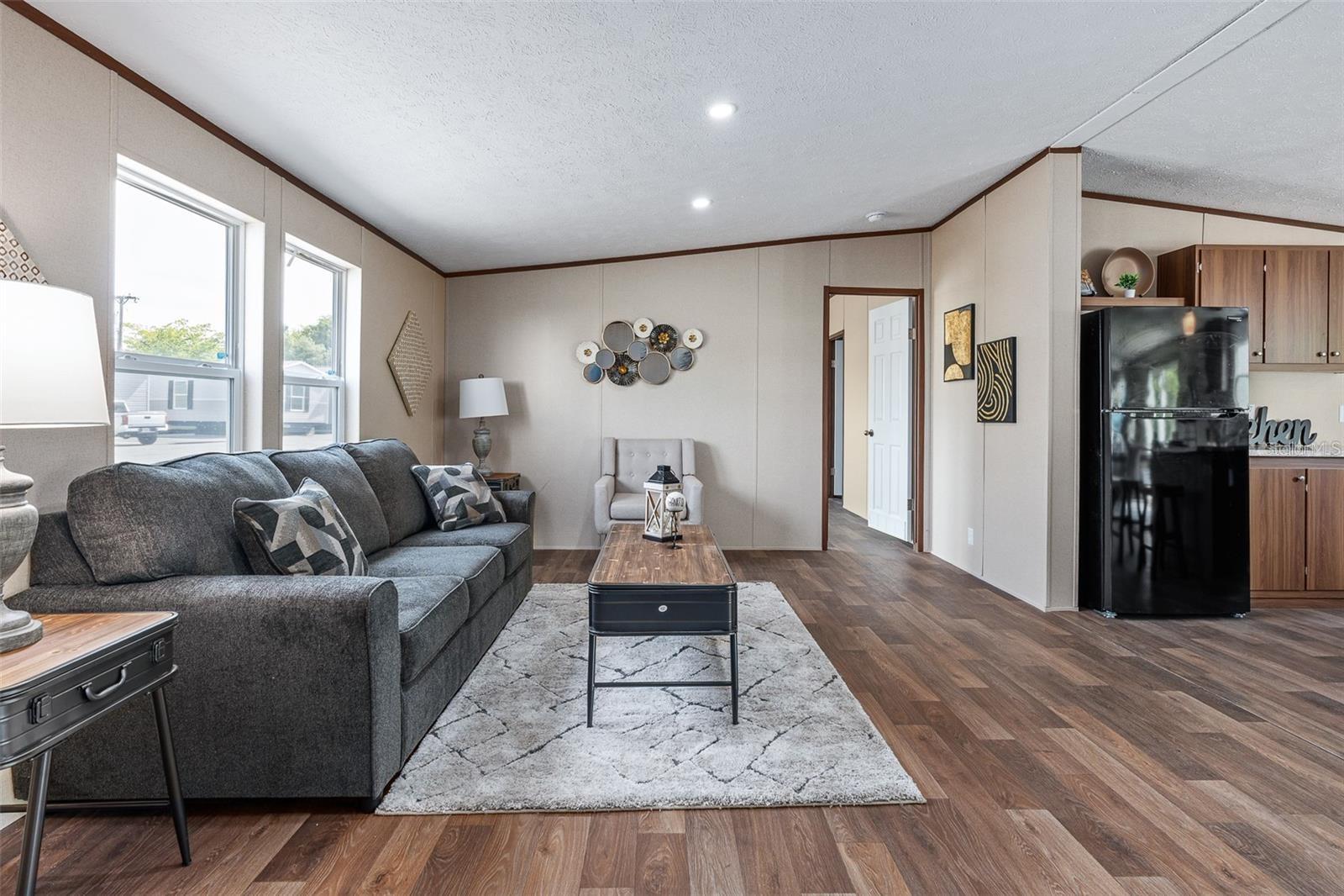 Image 7 of 35 For 8150 Cherokee Road