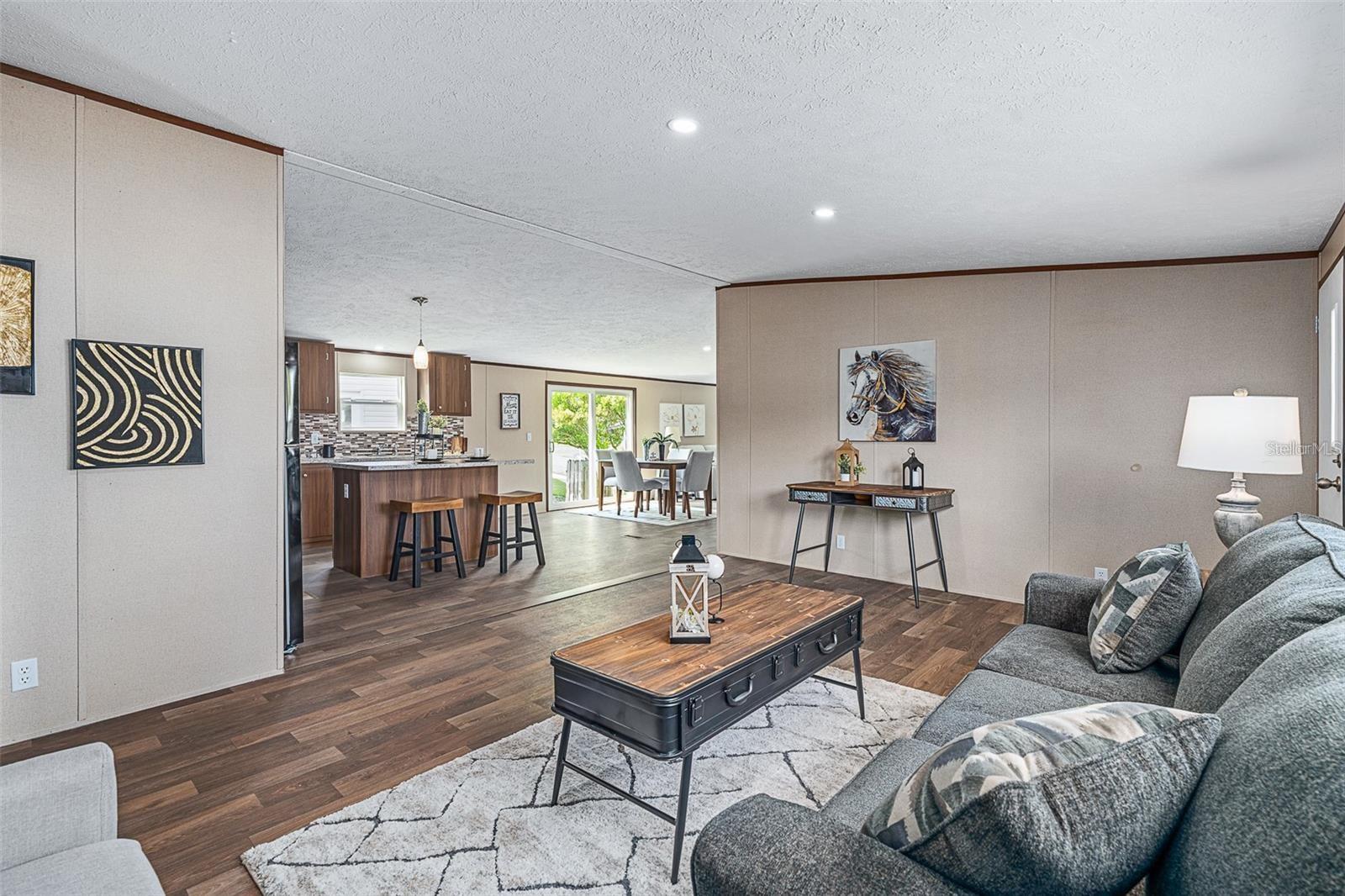 Image 9 of 35 For 8150 Cherokee Road