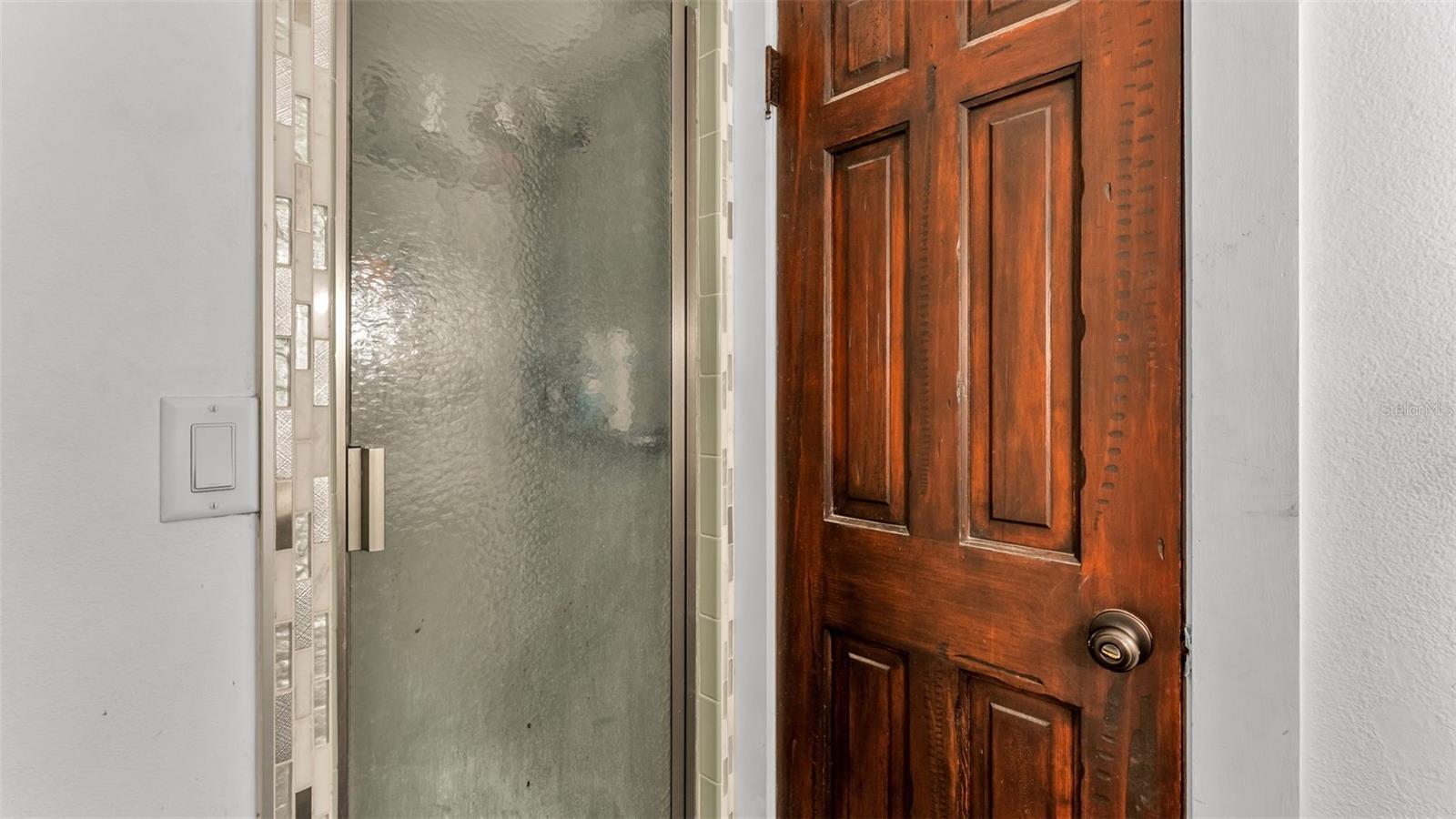 Image 40 of 61 For 4623 Kings Point Court