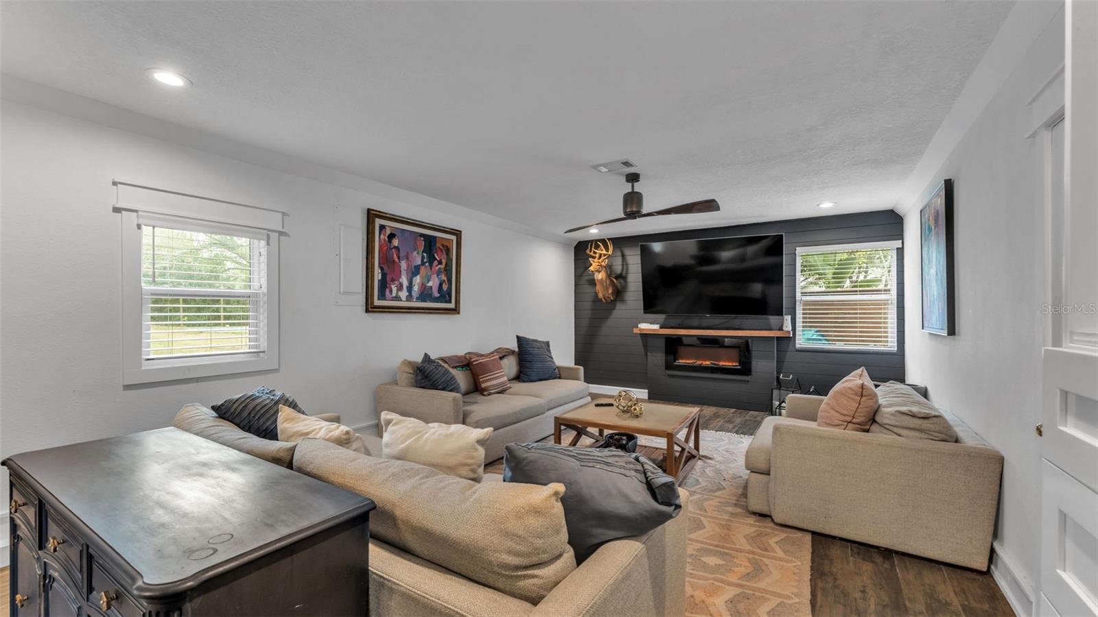 Image 45 of 61 For 4623 Kings Point Court