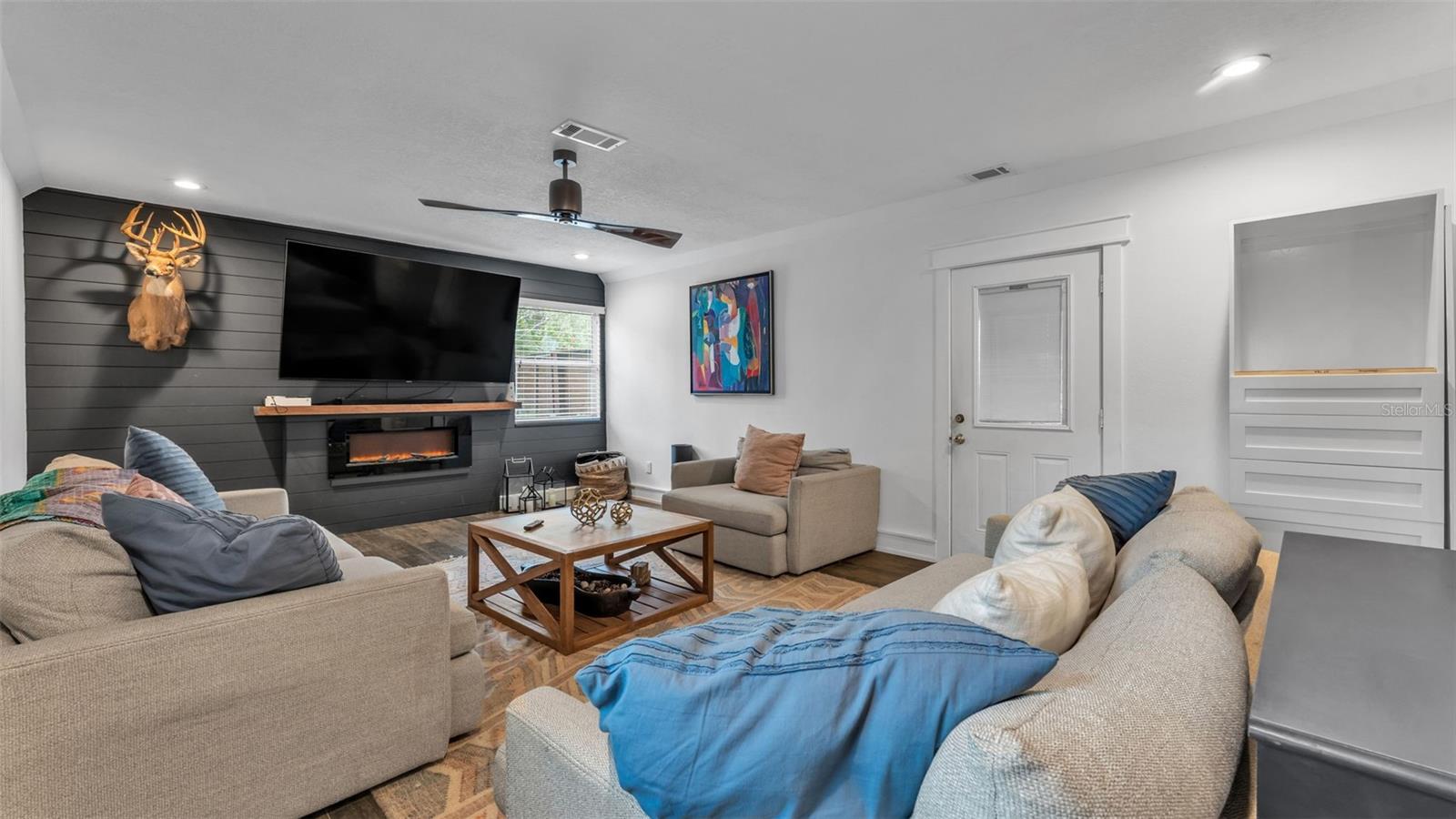 Image 46 of 61 For 4623 Kings Point Court