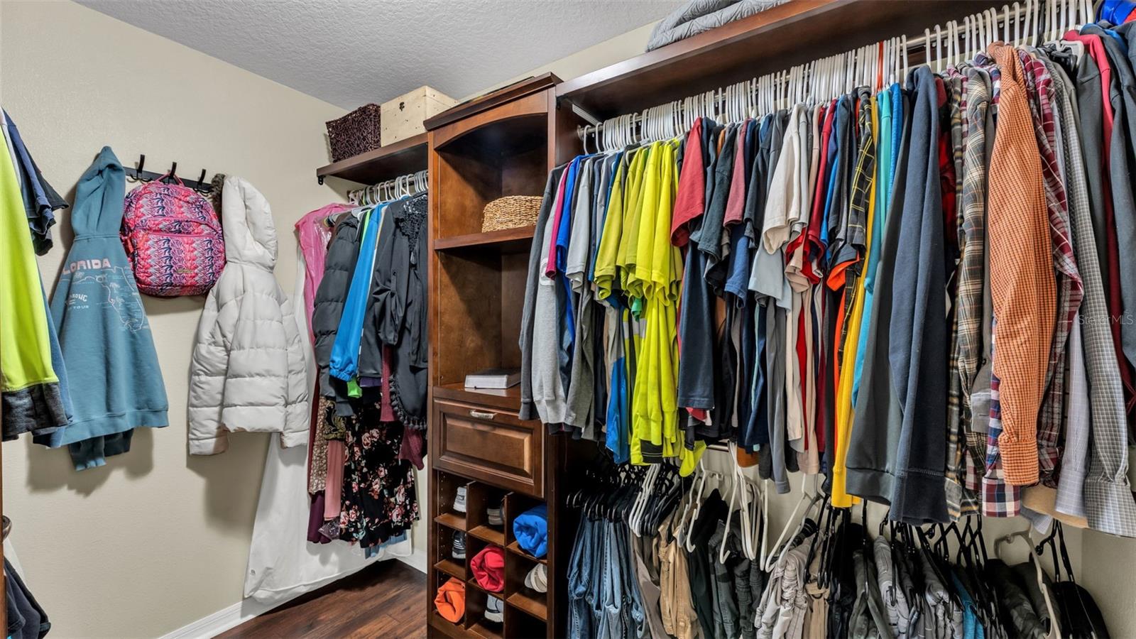 Image 16 of 26 For 2369 Isabella Court