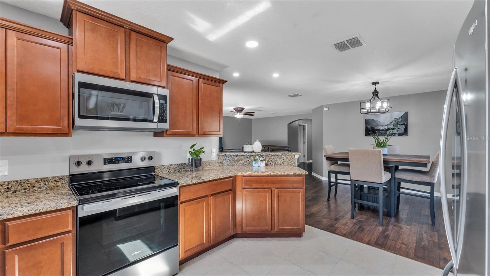 Image 7 of 26 For 2369 Isabella Court