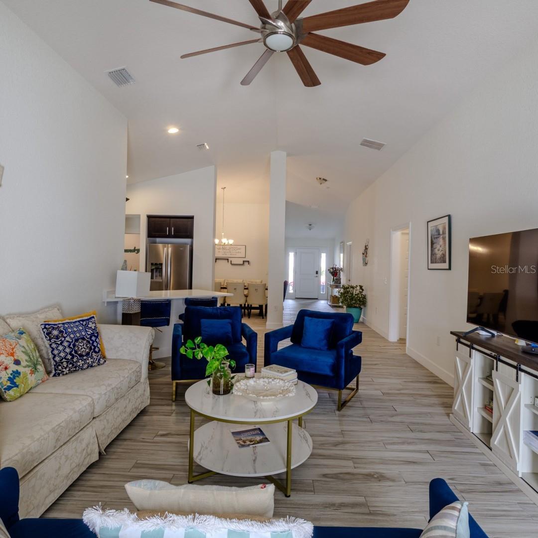 Image 19 of 37 For 4638 Clarke Street