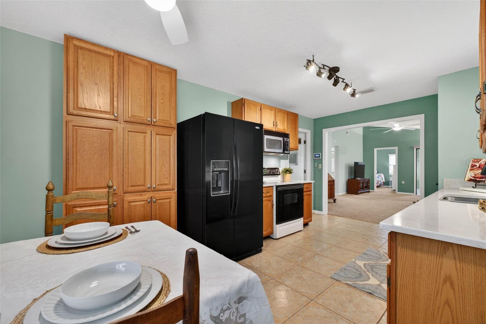 Image 10 of 37 For 570 Eagle Run