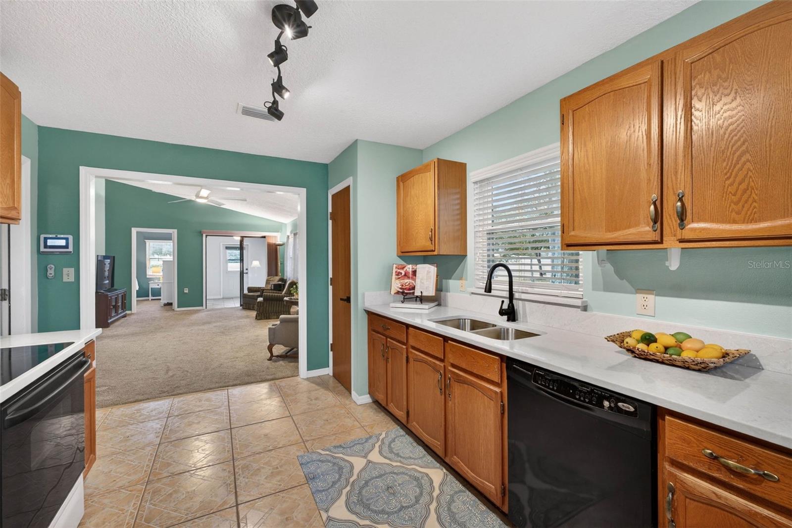 Image 12 of 37 For 570 Eagle Run