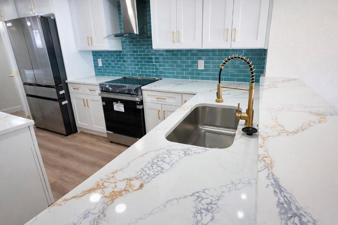 Image 4 of 32 For 2727 Highway A1a  503