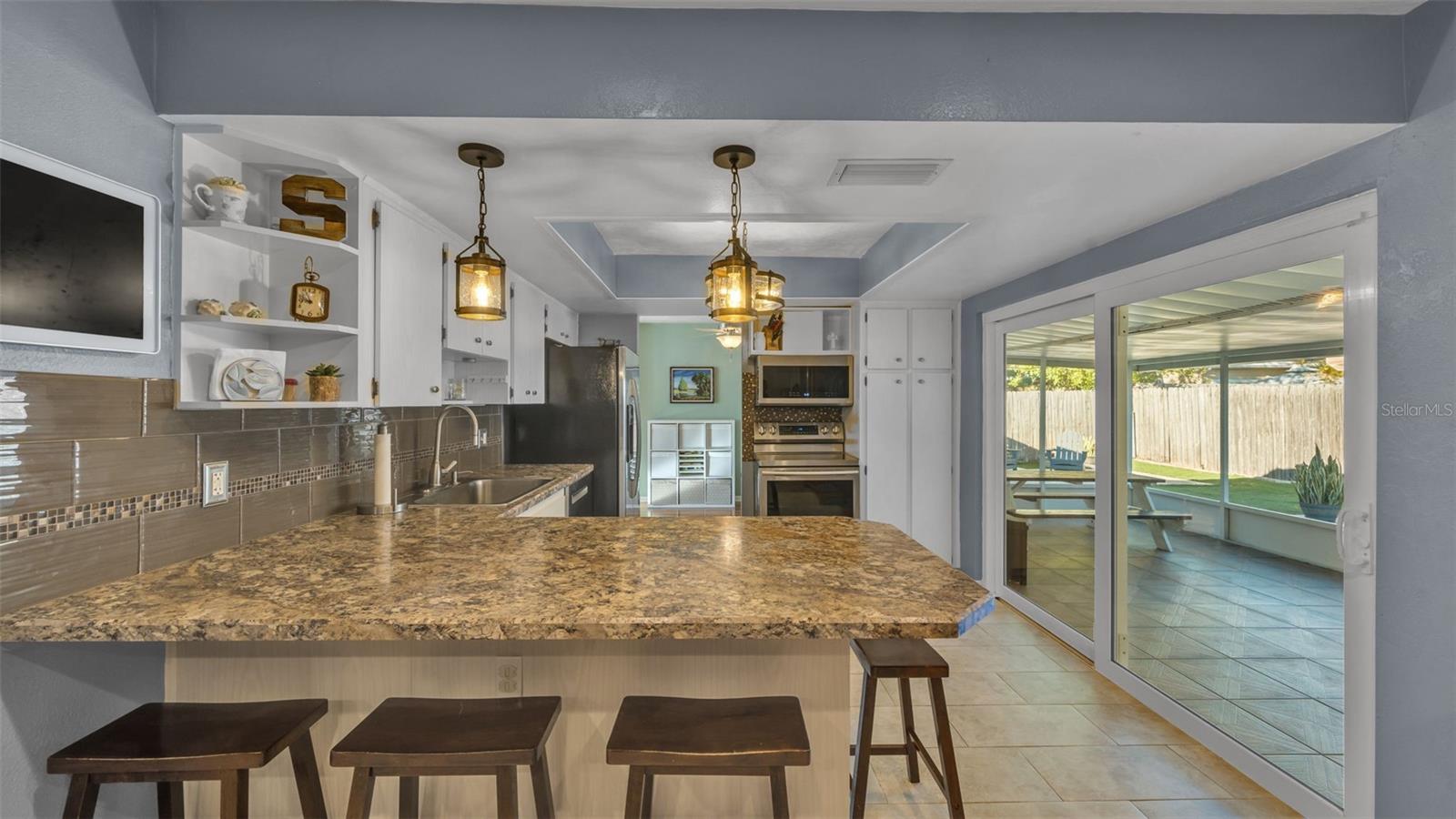 Listing photo id 23 for 2033 58th Lane N