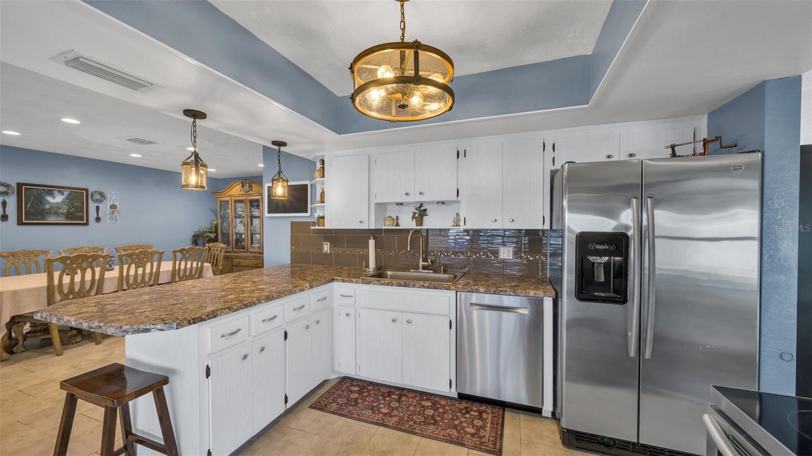 Listing photo id 27 for 2033 58th Lane N