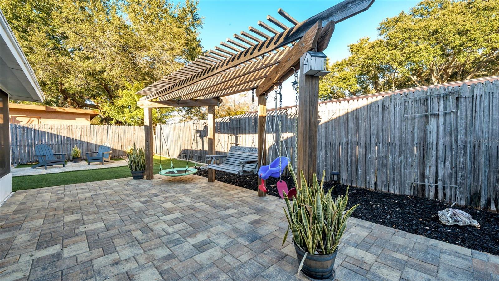 Listing photo id 1 for 2033 58th Lane N