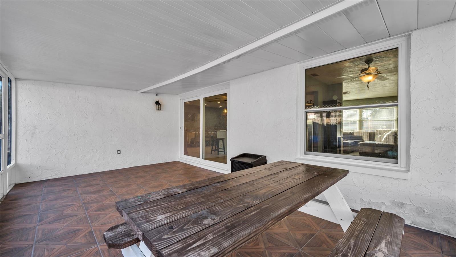 Listing photo id 36 for 2033 58th Lane N