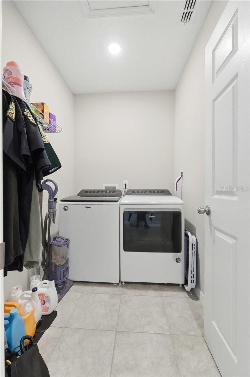 Image 31 of 41 For 1015 Kobuk Street