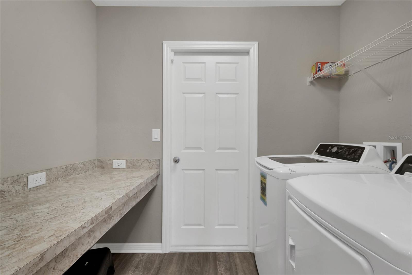 Image 19 of 31 For 1042 Corso Drive