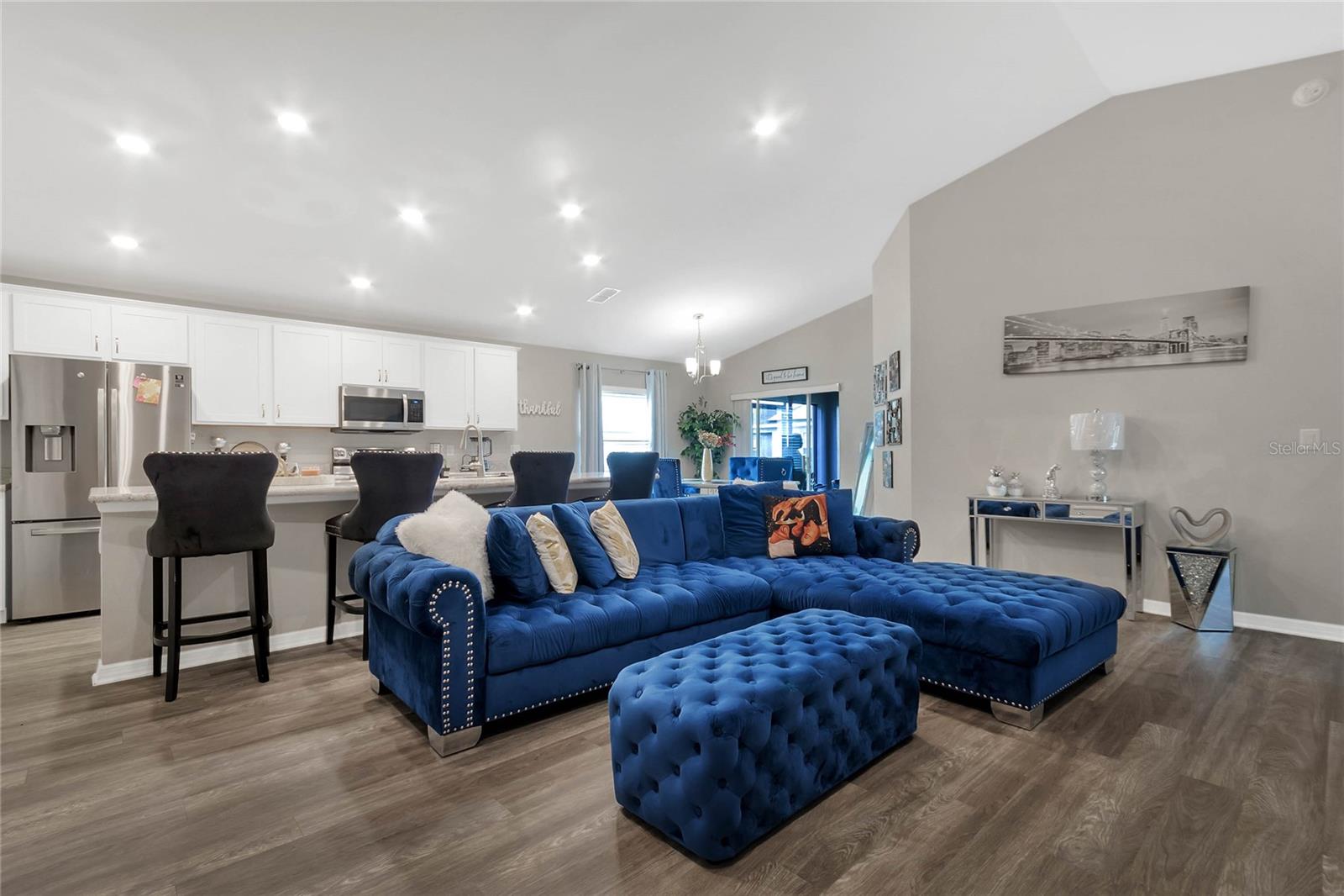 Image 6 of 31 For 1042 Corso Drive