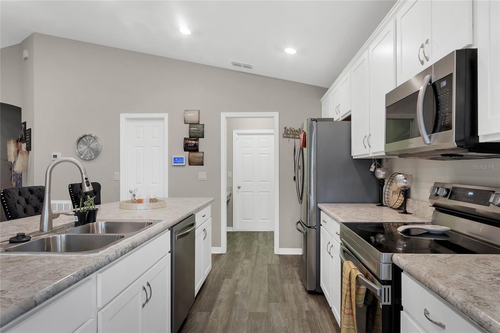 Image 9 of 31 For 1042 Corso Drive