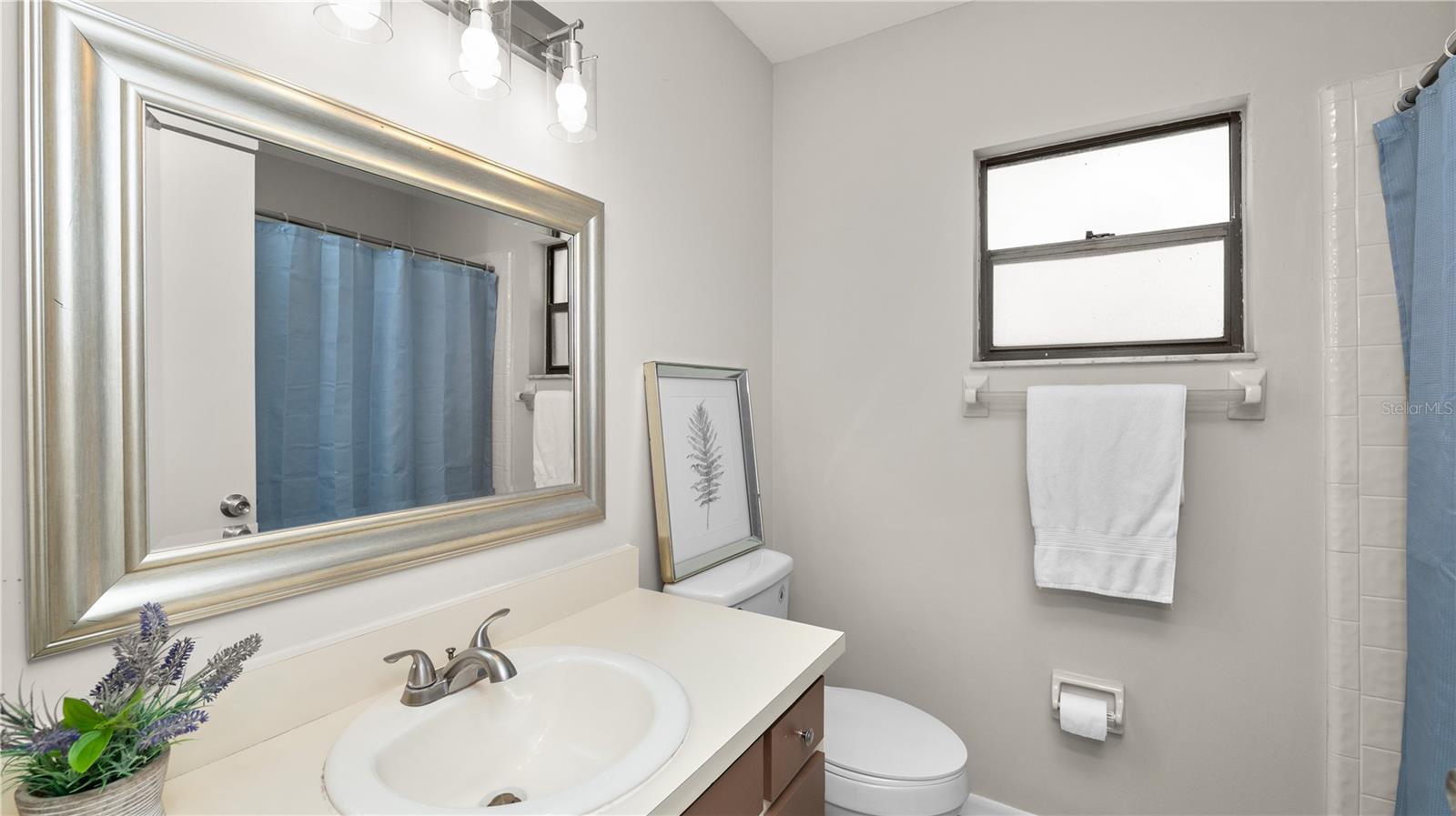 Image 25 of 42 For 1880 Crystal Lake Drive 3