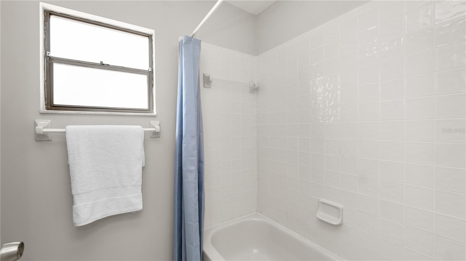 Image 26 of 42 For 1880 Crystal Lake Drive 3