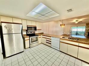 Image 7 of 12 For 18308 Aintree Court