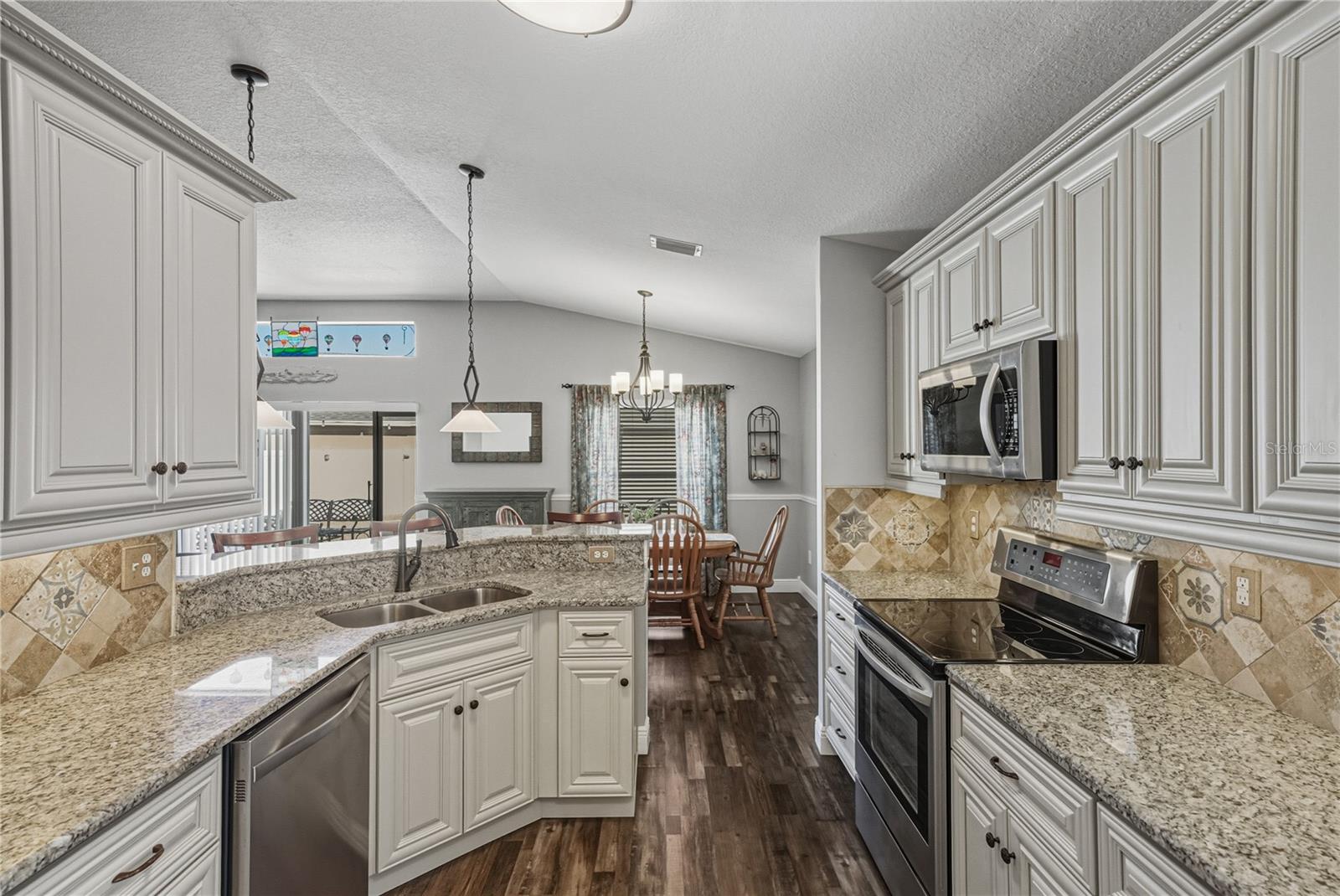 Image 12 of 84 For 5132 Quadrangle Court