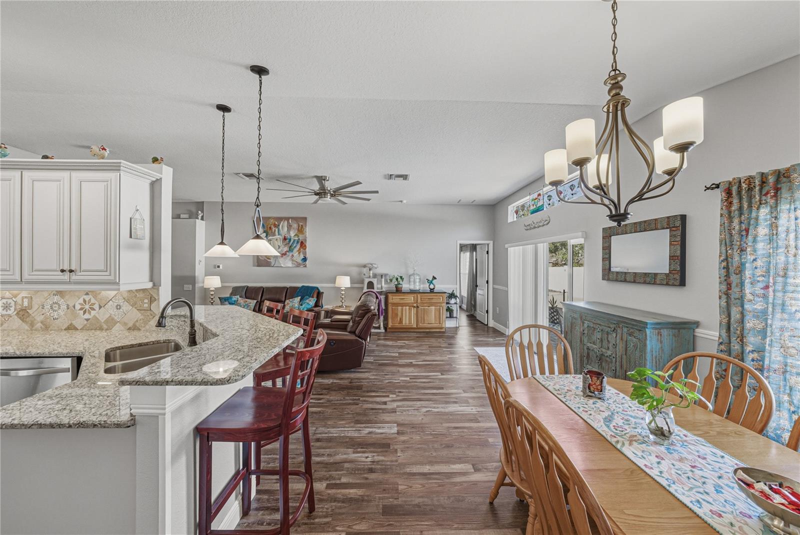 Image 13 of 84 For 5132 Quadrangle Court